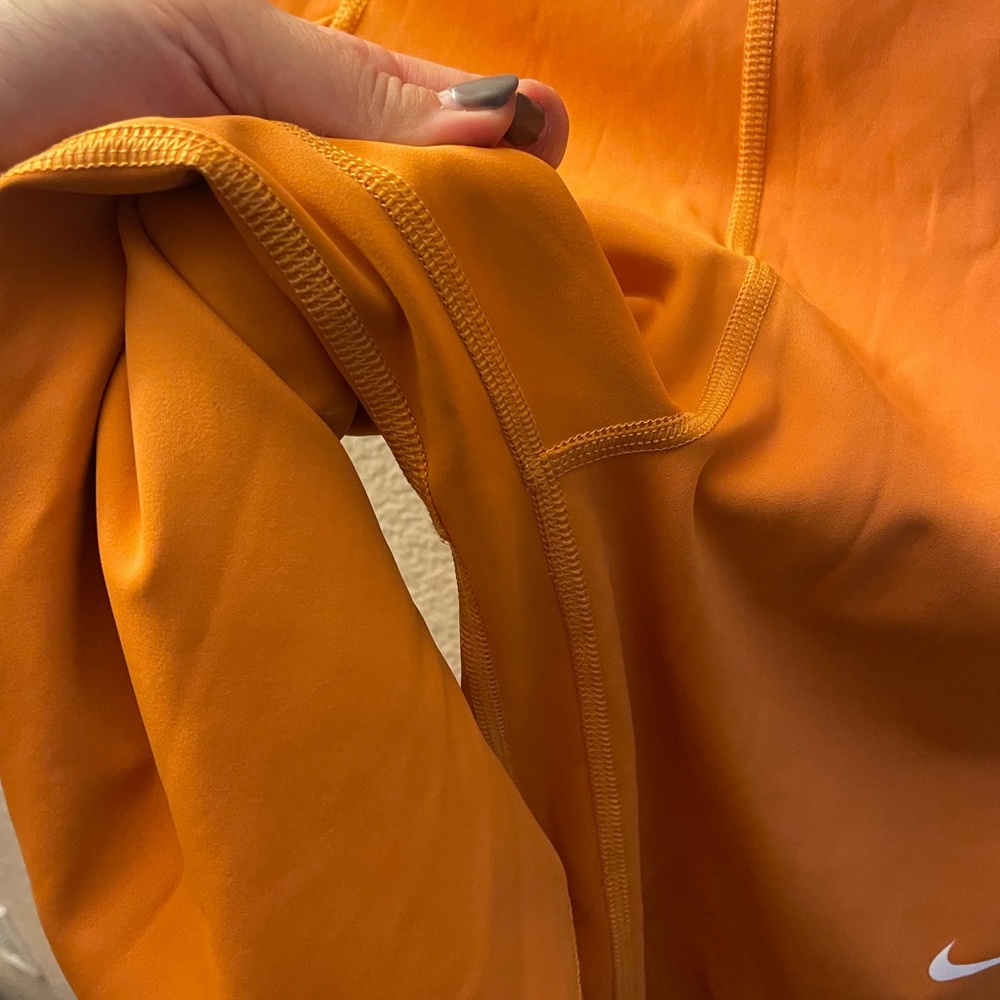 NIKE pro leggings - size L - Picture 4 of 5